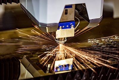 火花機的放電參數(shù)和放電間隙應該如何設置